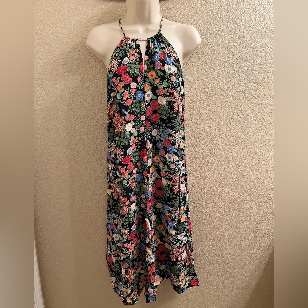 Zara floral dress (gorgeous and flowy) - Picture 2 of 4